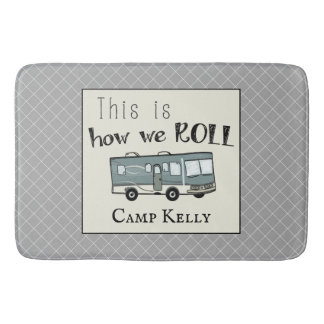 Niedliches Camping RV "This is How We Roll" Person Badematte