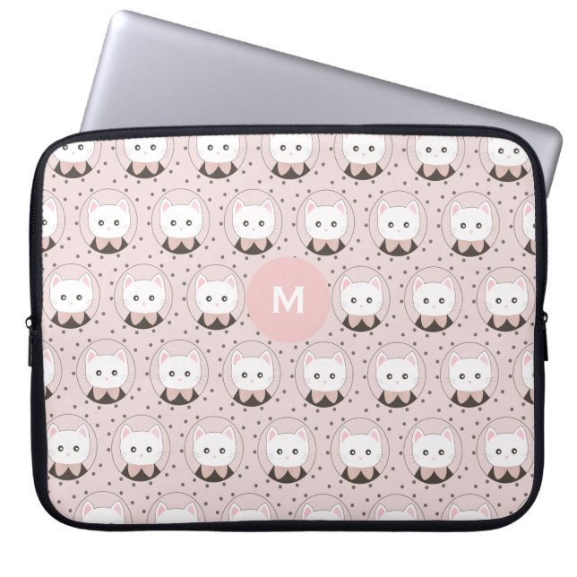 Niedliches Cat Face Pink Dotty Pattern Monogramm Laptopschutzhülle (Vorderseite)