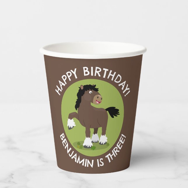 Niedliches Clydesdale Pferd personalisierter Gebur Pappbecher (Vorderseite)