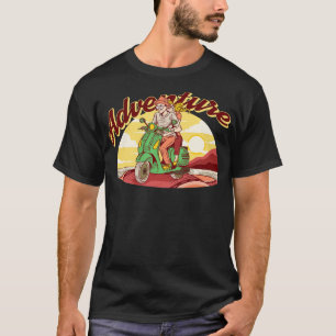 Niedliches Couple Riding a Scooter 1 T-Shirt