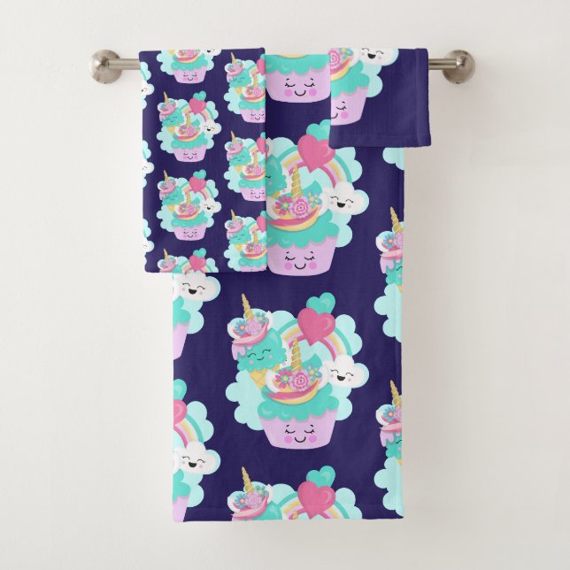 Niedliches Cupcake and Happy Ice Cream Muster Badhandtuch Set (Insitu)