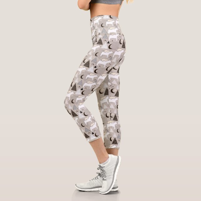Niedliches Doodle-Waldbärmuster Capri Leggings (Links)