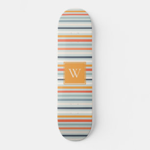 Niedliches dunkelorangefarbenes Muster Monogramm Skateboard