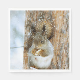Niedliches Eichhörnchen in der Winterlandschaft Serviette