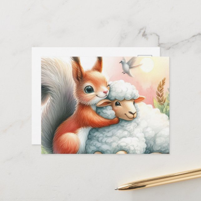 Niedliches Eichhörnchen umarmt ein Schaf Postkarte (Vorderseite/Rückseite Beispiel)