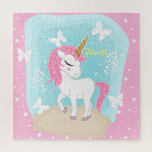 Niedliches Einhorn mit Schmetterlingen.