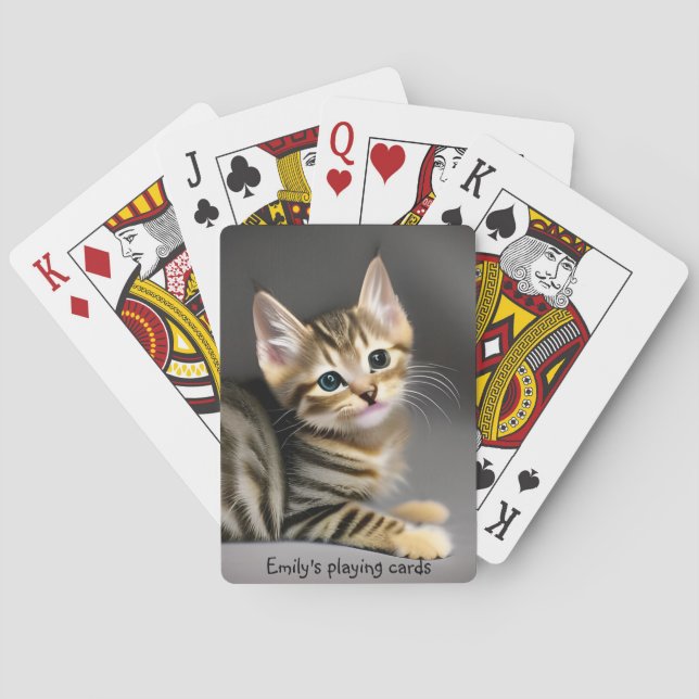 Niedliches, flauschiges Kätzchen - personalisierba Spielkarten (Rückseite)