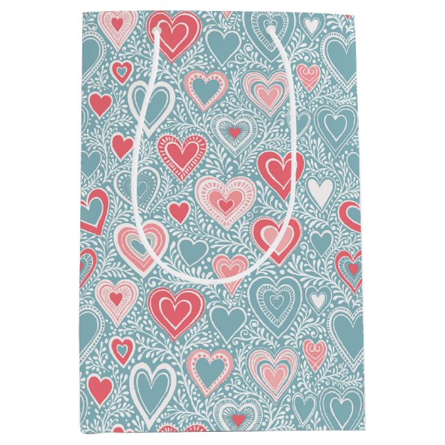 Niedliches Folk Floral Heart Dusty Blue Pink Babyd Mittlere Geschenktüte (Vorderseite)
