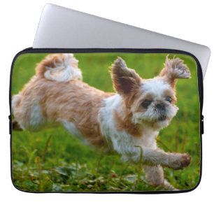 Niedliches Foto mit Shih Tzu Dog Laptopschutzhülle