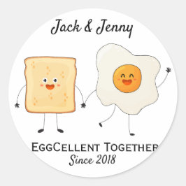 Niedliches Funny Happy Toast Eggcelent Runder Aufkleber