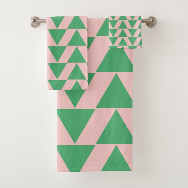 Niedliches geometrisches Dreieck in Rosa und Grün Badhandtuch Set (Insitu)