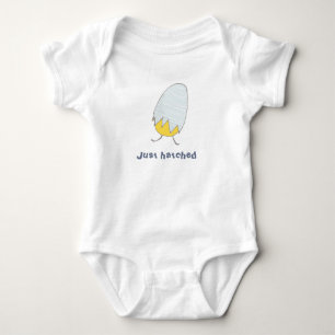 Niedliches, gerade gehacktes Baby-Kick-Gender-Neut Baby Strampler