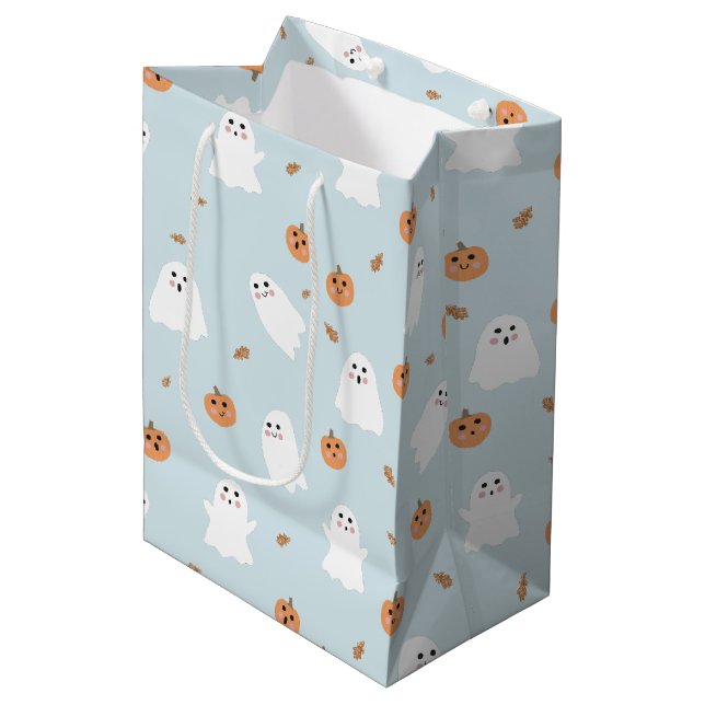 Niedliches Ghost & Pumpkin Blue Halloween-Muster Mittlere Geschenktüte (Vorderseite Schrägansicht)