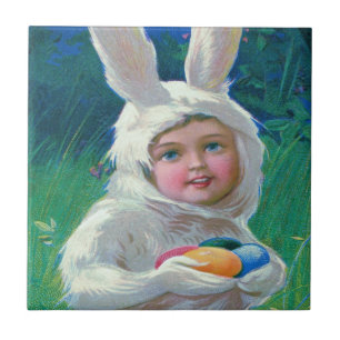 Niedliches Girl Oaster Bunny Costume Field Fliese