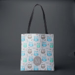 Niedliches graues Owl-Muster Monogramm Tasche<br><div class="desc">Niedliches Eule-Muster in Blau und Grau mit optionalem Monogramm.</div>