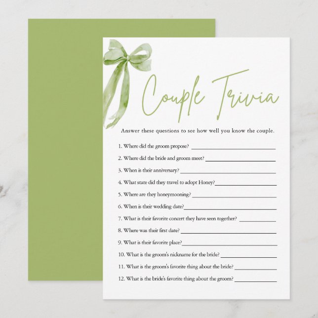 Niedliches Green Bow Couple Trivia Brautparty Game Einladung (Vorne/Hinten)