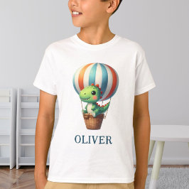 Niedliches grünes Dino fliegt in einem Heißluftbal T-Shirt