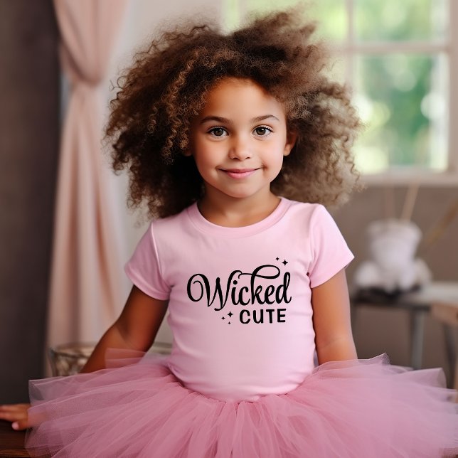 Niedliches Halloween Baby T-shirt (Von Creator hochgeladen)