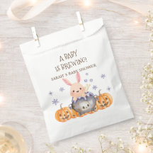 Niedliches Halloween Cauldron Baby ist Braudusche