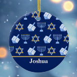 Niedliches Hanukkah Muster Blue Monogram Holiday Keramik Ornament<br><div class="desc">Schönes Hanukkah-Ornament in hübschem Blau mit einem coolen Muster Judaismus-Stern,  dreidel für lustige Chanukah-Spiele,  und die jüdische Menorah für den Urlaub.</div>