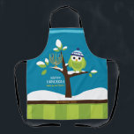 Niedliches Hanukkah Owl & Menorah im Schneebaum Fa Schürze<br><div class="desc">Dieses Niedliche Hanukkah Owl & Menorah in einem Schneebaum macht total Spaß! Der farbenfrohe Cartoon-Stil wird Kinder jeden Alters begeistern, die Schürze ist so konzipiert, dass die Menschen lächeln. Enthält die Wörter "Lighup the Night" und Platz für Ihren Namen. Alle Texte können leicht geändert oder gelöscht werden. Wenn Sie eine...</div>