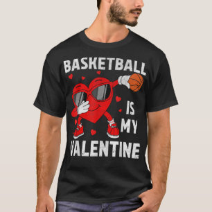 Niedliches Herz Abstecher American Basketball Love T-Shirt