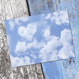 Niedliches Herz gestreift Wolke in blauem Himmel f Postkarte