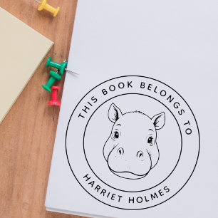 Niedliches Hippo Baby Dieses Buch gehört zum Namen Permastempel