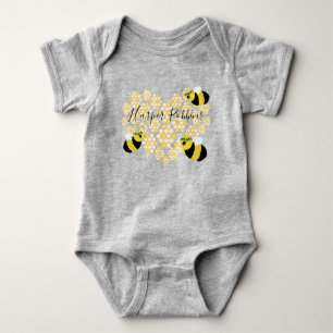 Niedliches Honey Bee Honeycomb Herz mit Namen Baby Strampler
