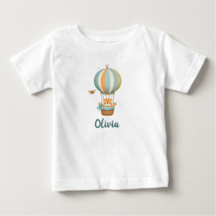Niedliches Kätzchen in einer farbenfrohen Heißluft Baby T-shirt