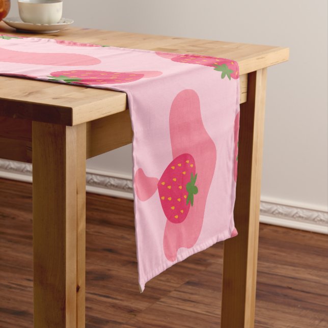Niedliches Kawaii Strawberry Cow Muster Kurzer Tischläufer (Beispiel)