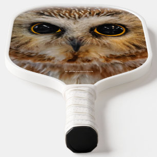 Niedliches kleines Nördliches Sägemehl Pickleball Schläger