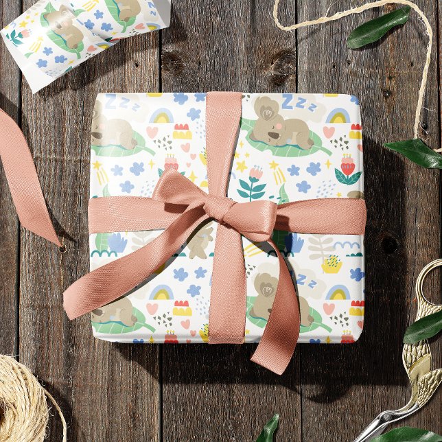 Niedliches Koala-Muster mit kleinem Mädchennamen a Geschenkpapier (Von Creator hochgeladen)