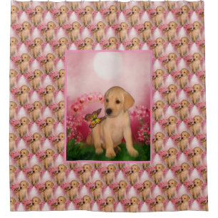 Niedliches Labrador Retriever Puppy Butterfly Must Duschvorhang