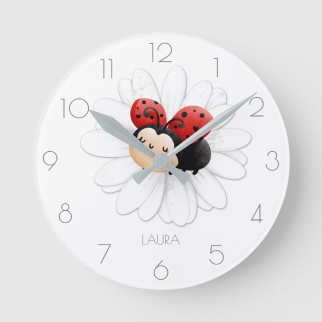 Niedliches Ladybug Mädchen Name Ladybug rund um di Runde Wanduhr (Vorderseite)