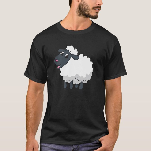 Niedliches Lamm Girl Just A Girl Liebe Lämmer Baue T-Shirt (Vorderseite)