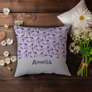 Niedliches Lavendelmuster Aquarellfarbe Blume grau Kissen