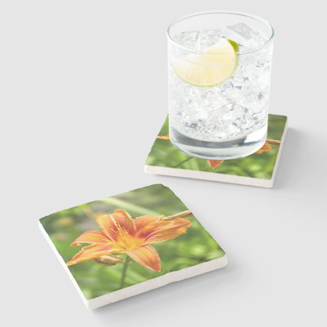 Niedliches Lily Blume Foto Steinuntersetzer (Seitenansicht)