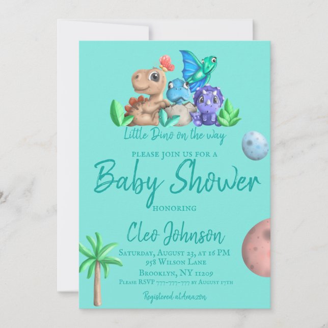 Niedliches Little Dino auf seiner Way Baby Dusche Einladung (Vorderseite)