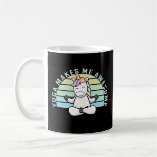 Niedliches lustiges Einhorn beim Yoga. lustige Yog Kaffeetasse