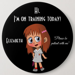 Niedliches Mädchen auf schwarzem Training Button