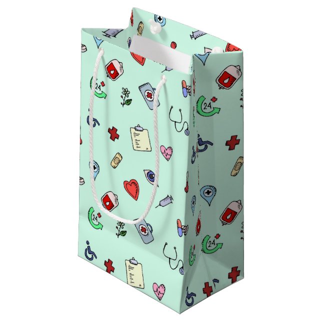 Niedliches medizinisches Icon-Muster Kleine Geschenktüte (Vorderseite Schrägansicht)