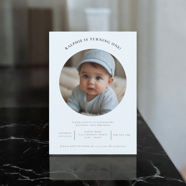 niedliches minimales Foto Erstgeburt blass blaues  Einladung (modern simple elegant minimal,kids birthday invitation,)