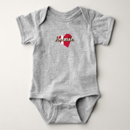 Niedliches modernes Dänemark Flaggenherz dänischer Baby Strampler