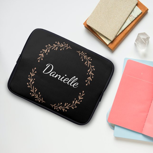 Niedliches, modernes Einfach Schwarz & Gold Stilvo Laptopschutzhülle (Von Creator hochgeladen)