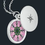 Niedliches Motiv für die bläserne Mode in Schwarz  Sterling Silberkette<br><div class="desc">Schwarz-Rosa Niedliche florale Motiv Motiv Monogram Art Print Einführung in die "Schwarz-Rosa Niedlich-Floral Motif Monogram Art Print", ein auffallendes und stilvolles Stück, das florale Eleganz mit modernem Flair verbindet. Der Text "Azusa" fügt eine einzigartige Touch hinzu und schafft so ein modernes und auffälliges Stück, das perfekt dazu geeignet ist, jedem...</div>
