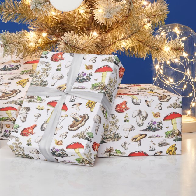 Niedliches Mushroom Frosch Schneckenwaldmuster Geschenkpapier (Feiertage)