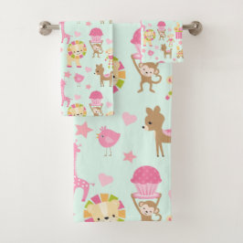 Niedliches Muster mit Whimsical Animals & Toys Badhandtuch Set