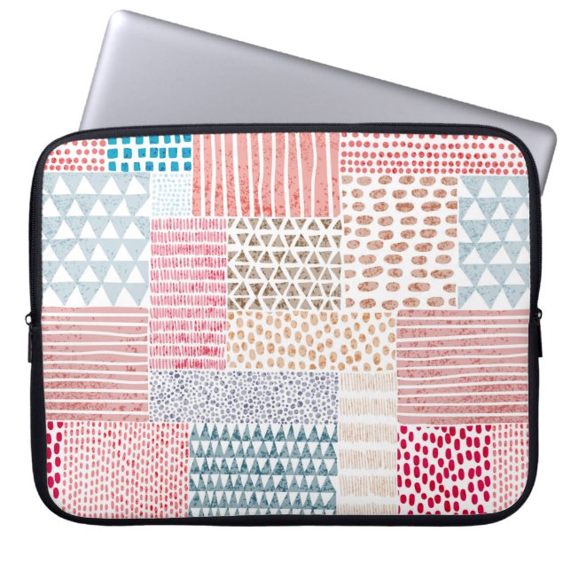 Niedliches nahtloses Muster im Patchwork-Stil. Ein Laptopschutzhülle (Vorderseite)