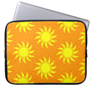 Niedliches nahtloses Sonnenmuster. Doodle Hand gez Laptopschutzhülle